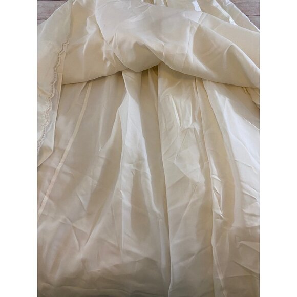 Vintage 1980's/1990's Beaded Bodice Silk Wedding Gown - Small - Picture 15 of 16